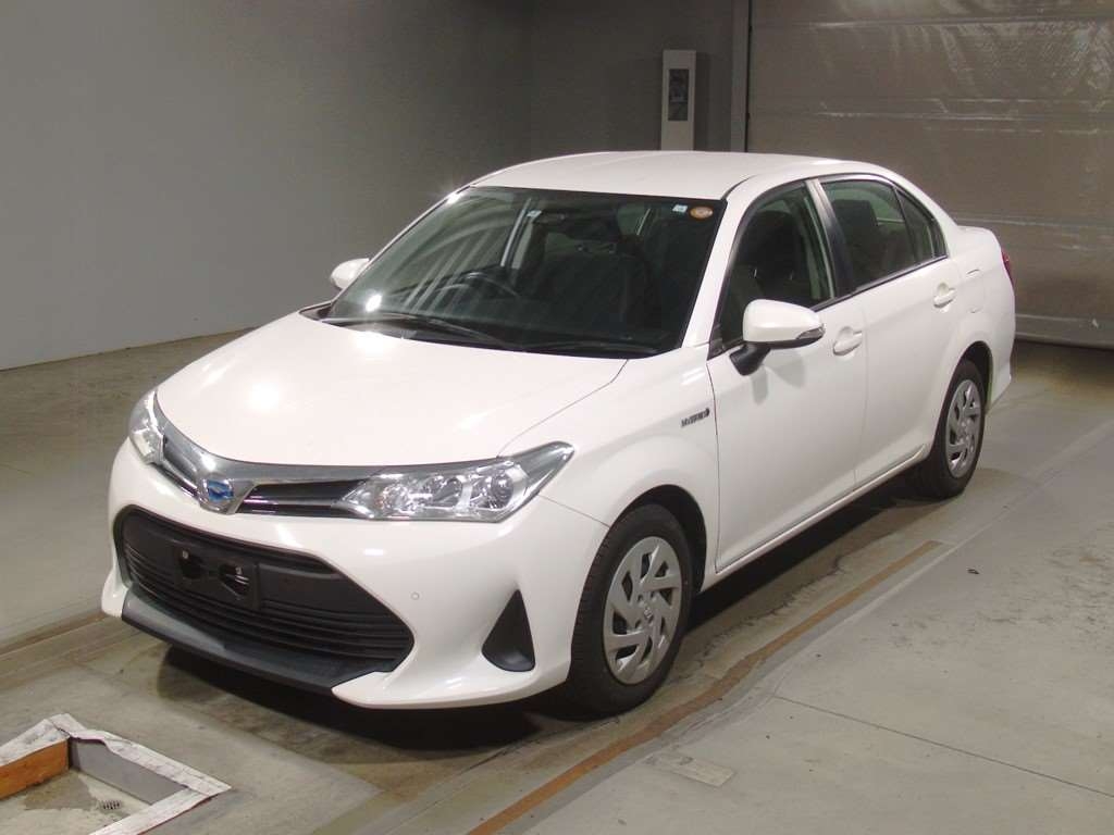 Toyota Axio Hybrid 2020